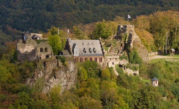 Middeleeuws kasteel slot Veldenz