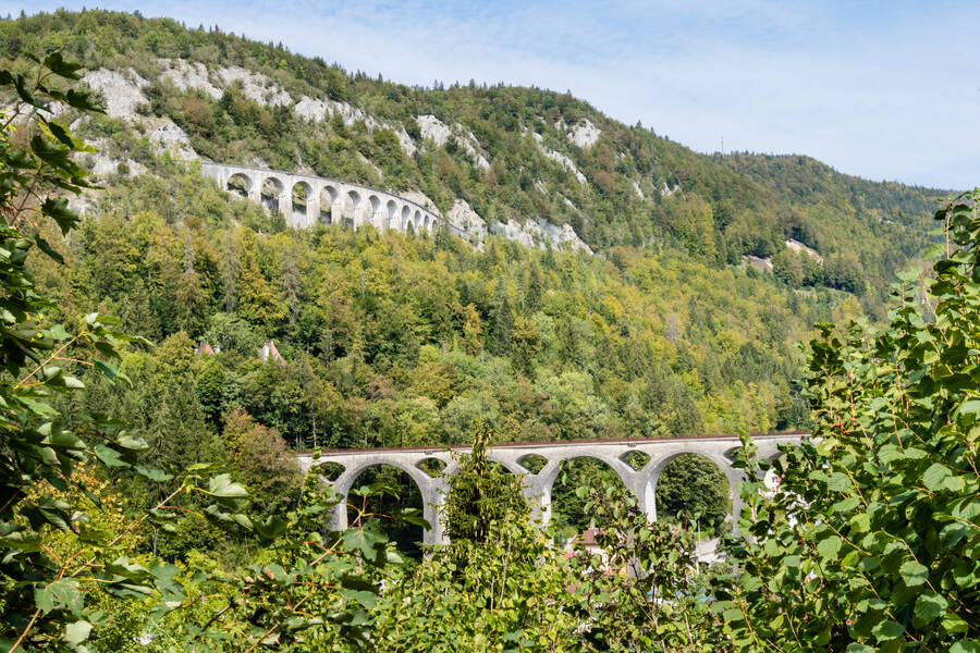 Treinroute La Ligne des Hirondelles, Natuurpark Haut-Jura