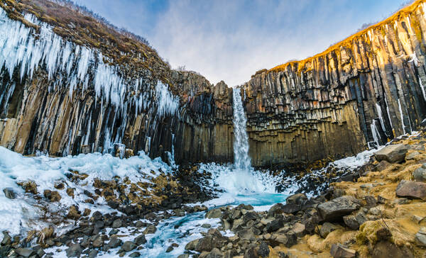 Svartifoss waterval IJsland