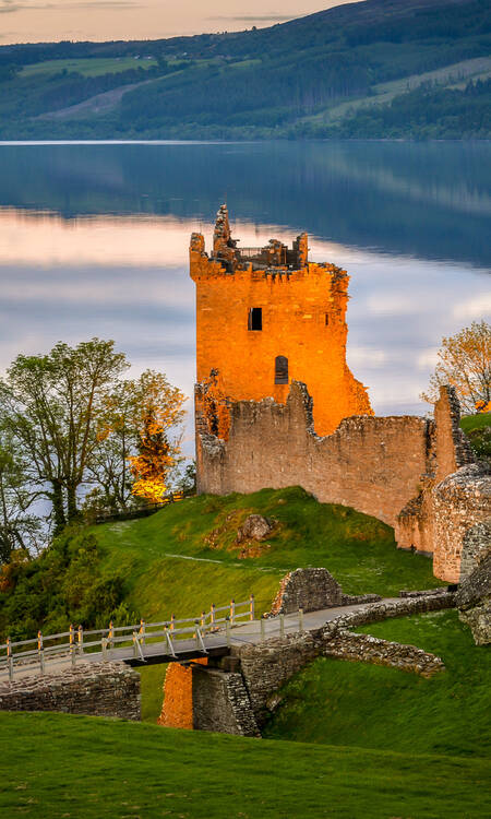 Urquhart Castle, vlakbij Loch Ness