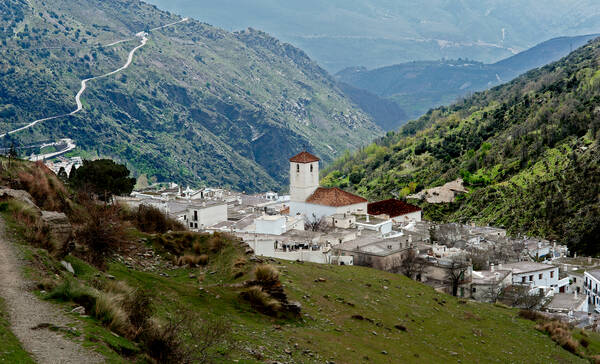 Capileira is één van de mooie witte dorpjes